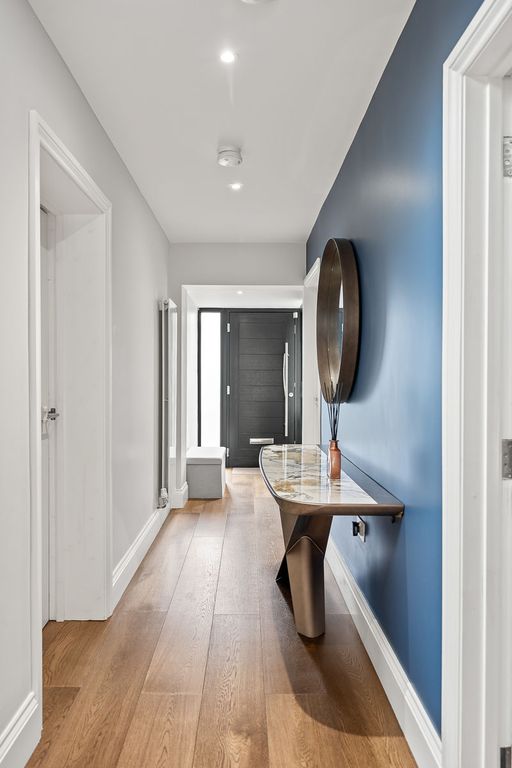 Property photo 3 of 33 Photo 6