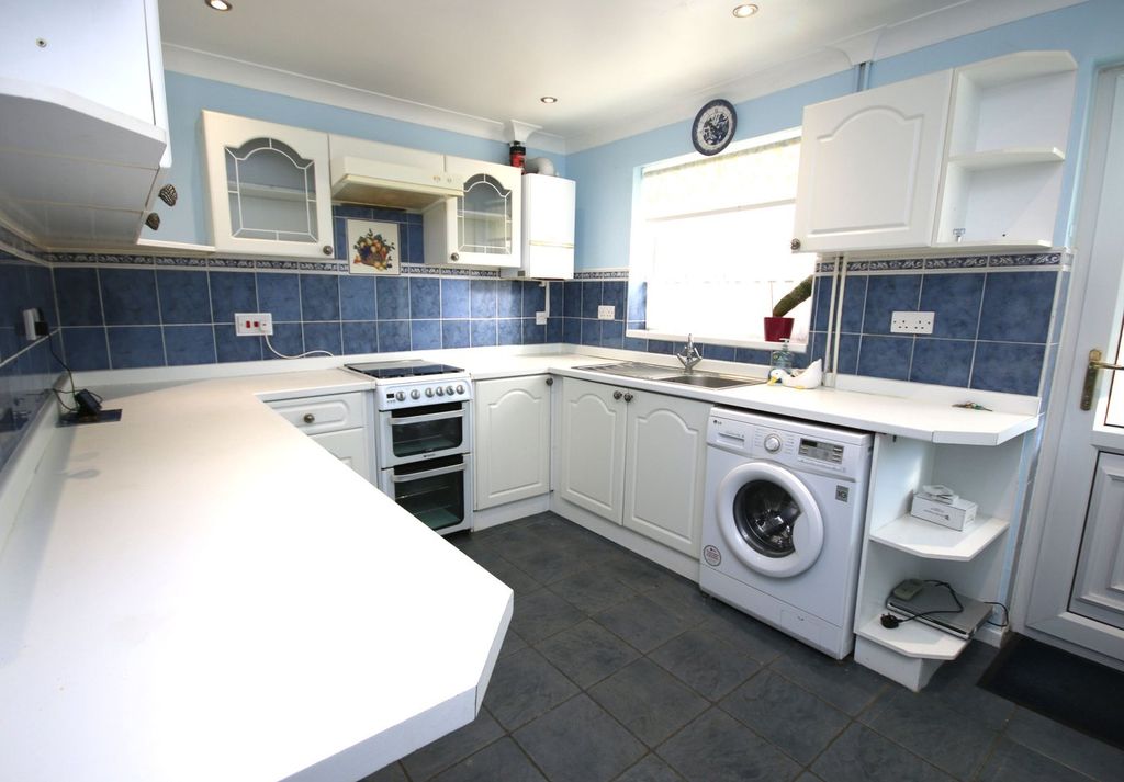 Property photo 3 of 18