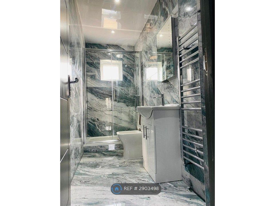 Property photo 2 of 31