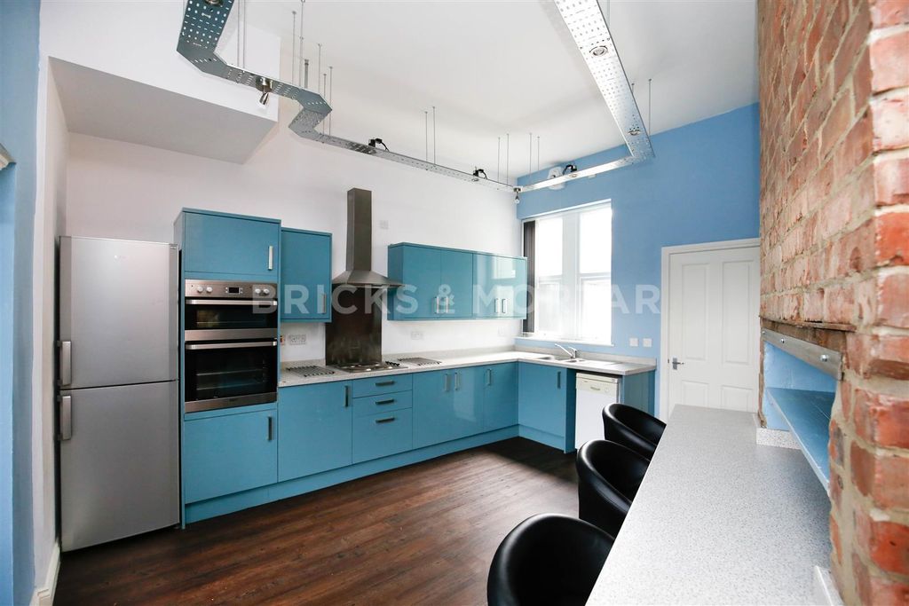 Property photo 2 of 17 3Bl3H28Qx7Aq1H9Iimayozqbidm.Jpg