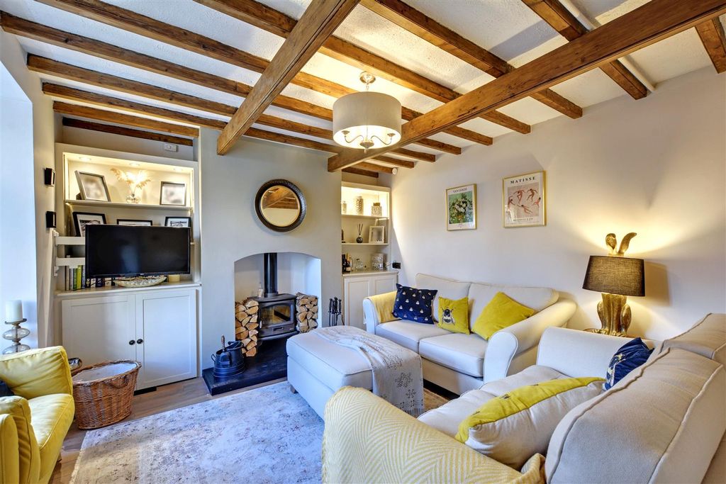 Property photo 2 of 28 Lounge_1.Jpeg