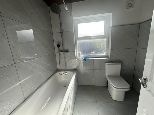 Property photo 1 of 14 Bathroom 001.Jpeg