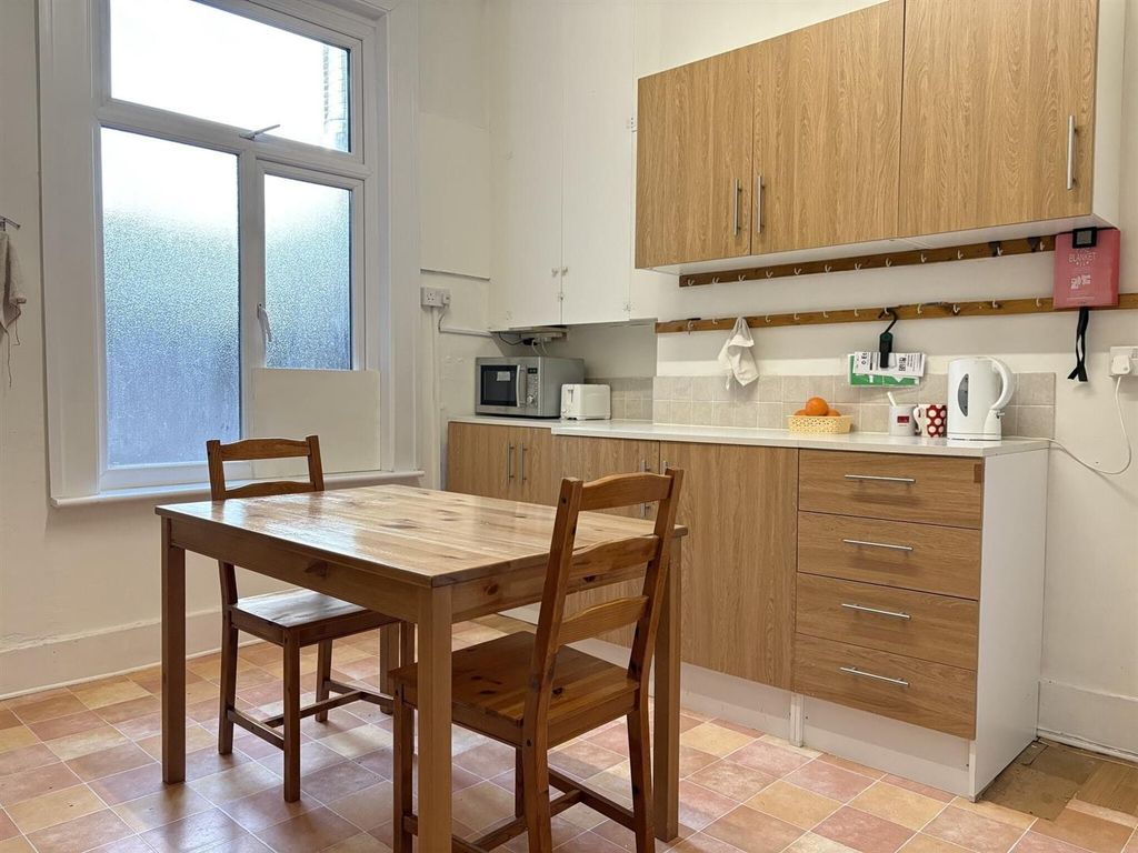 Property photo 2 of 13 6937Fbc5514B67B452A21F63_0d9Ec1E1E44731E7d03537788