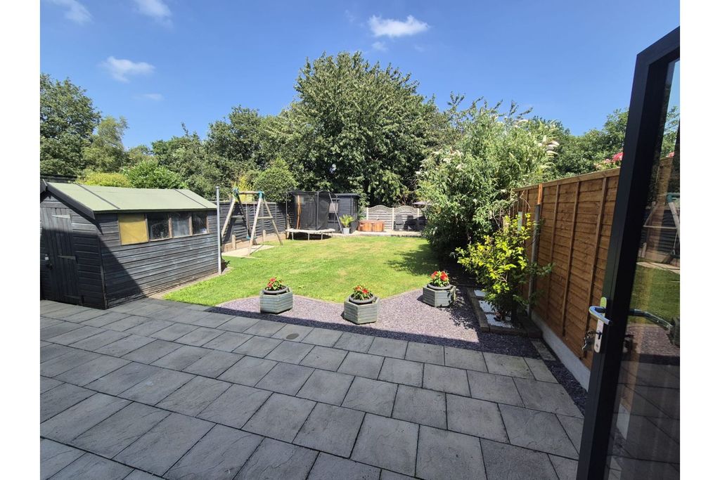 Property photo 3 of 27