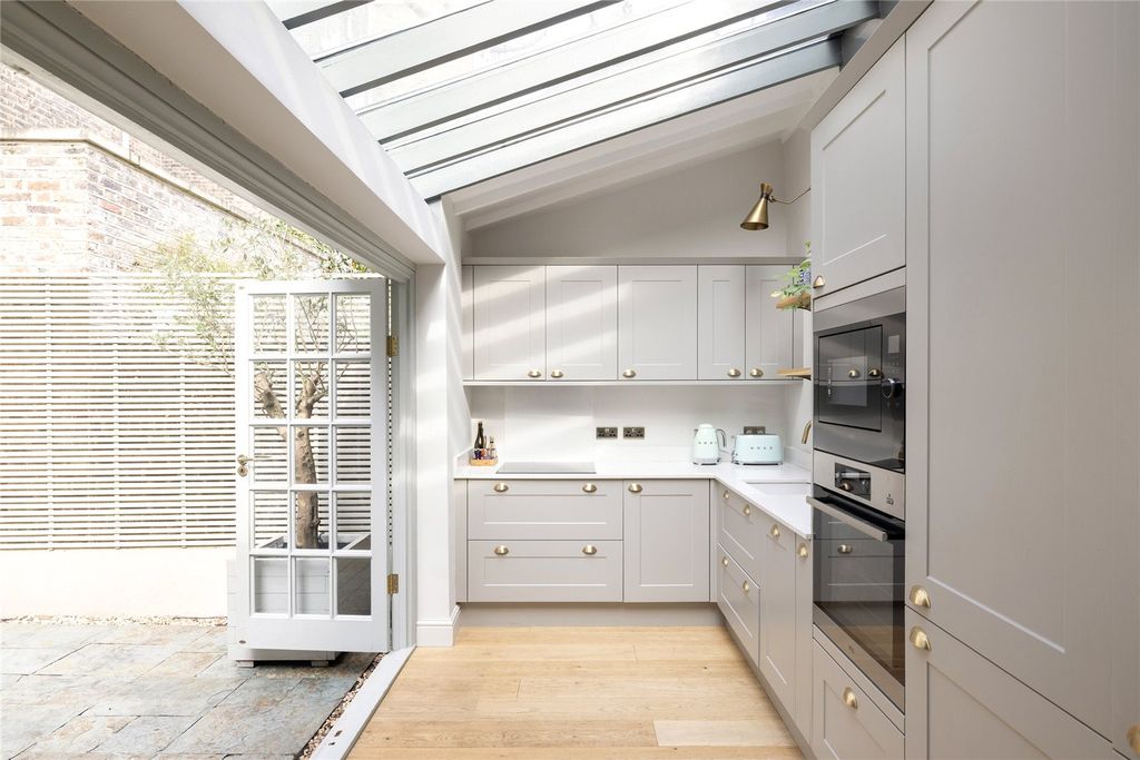 Property photo 2 of 15 Picture No. 04