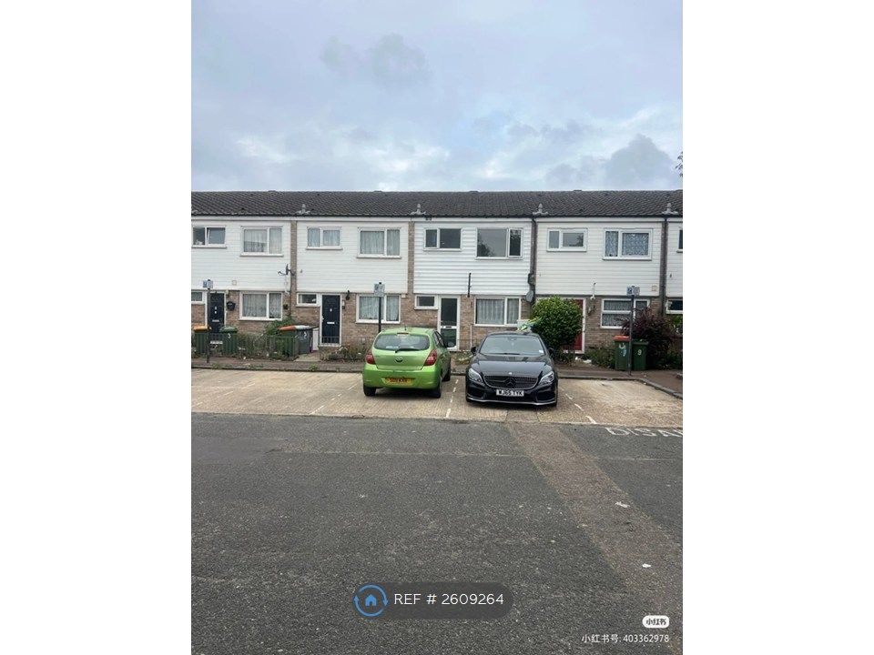 Property photo 2 of 32