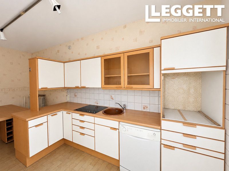 Property photo 2 of 10