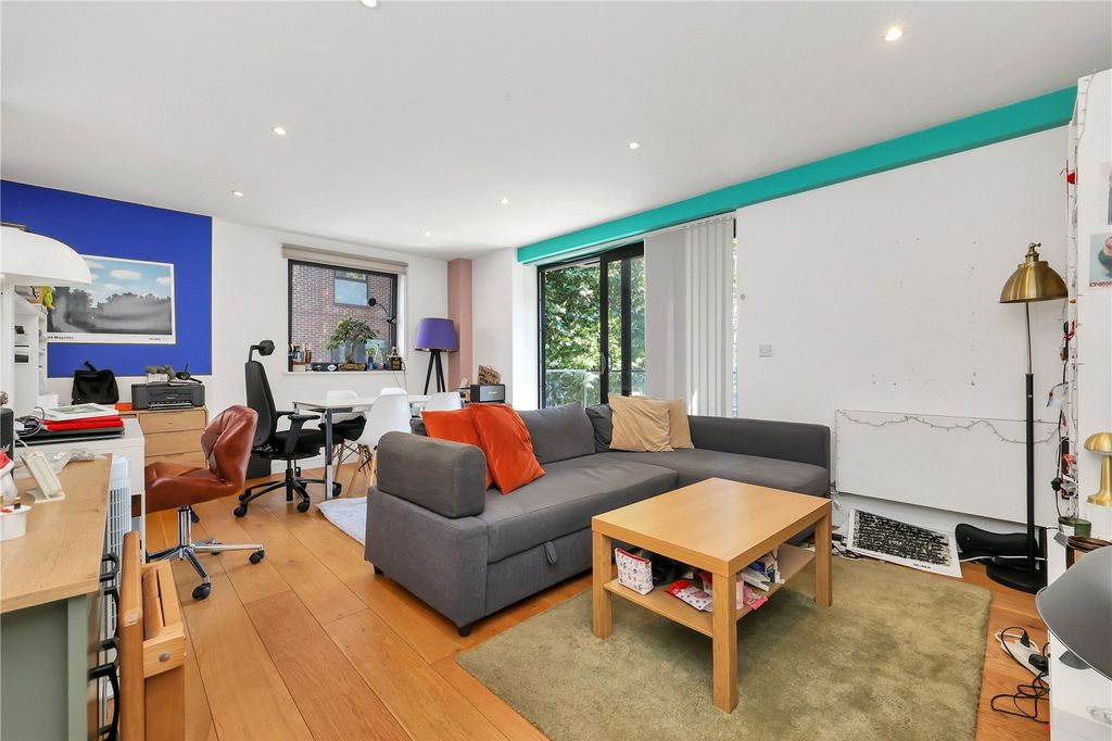Property photo 1 of 22 Picture No. 02
