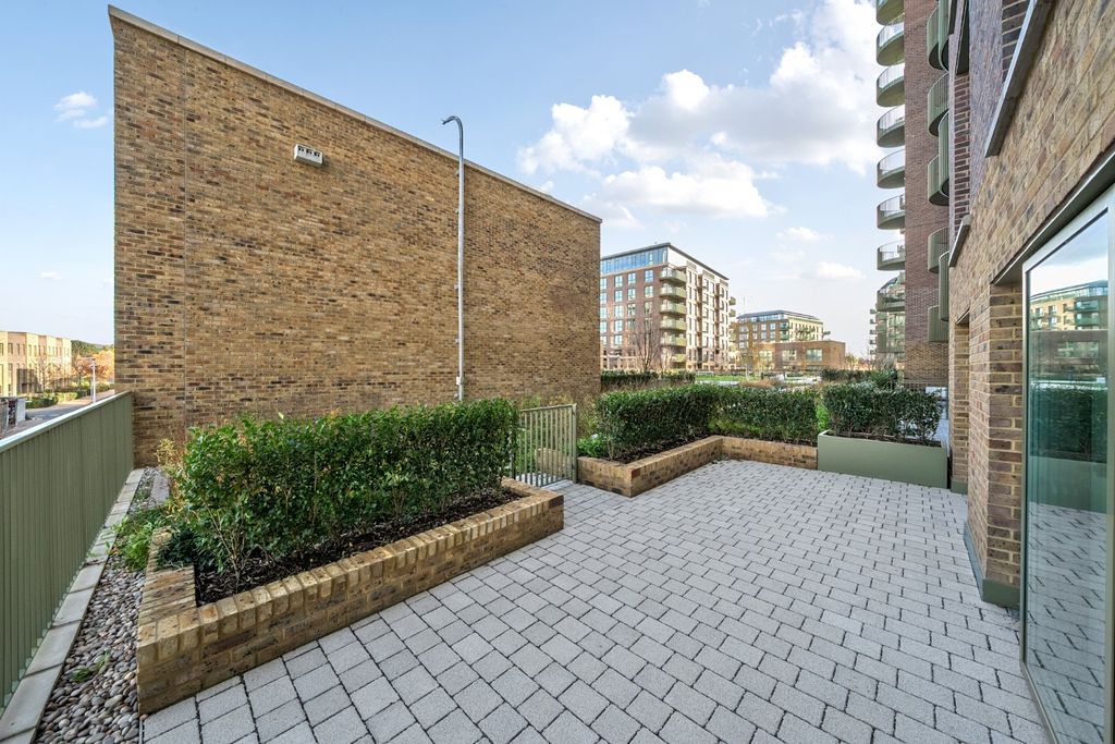 Property photo 3 of 15 Picture No. 17