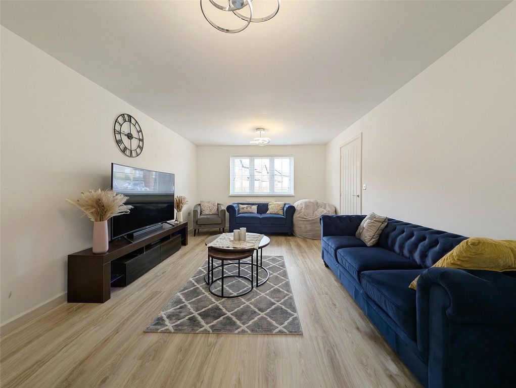 Property photo 2 of 27 Picture No. 05
