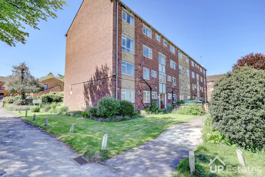 Property photo 1 of 15