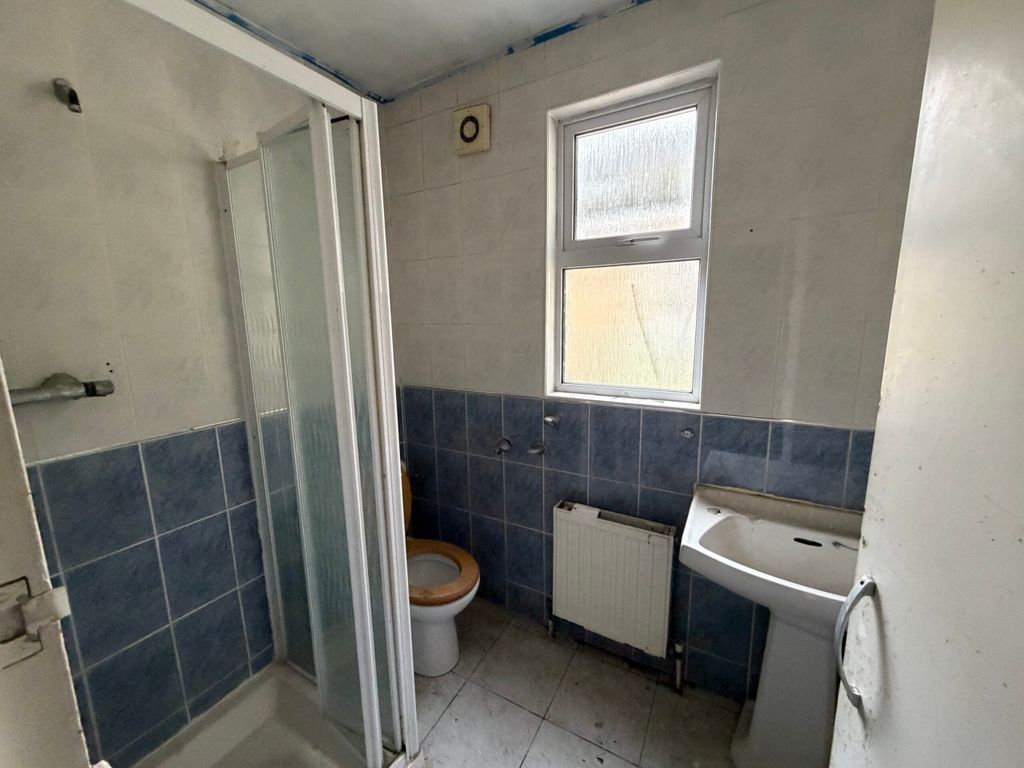 Property photo 2 of 3