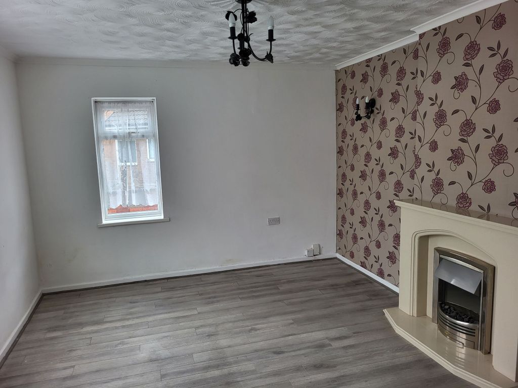 Property photo 2 of 34