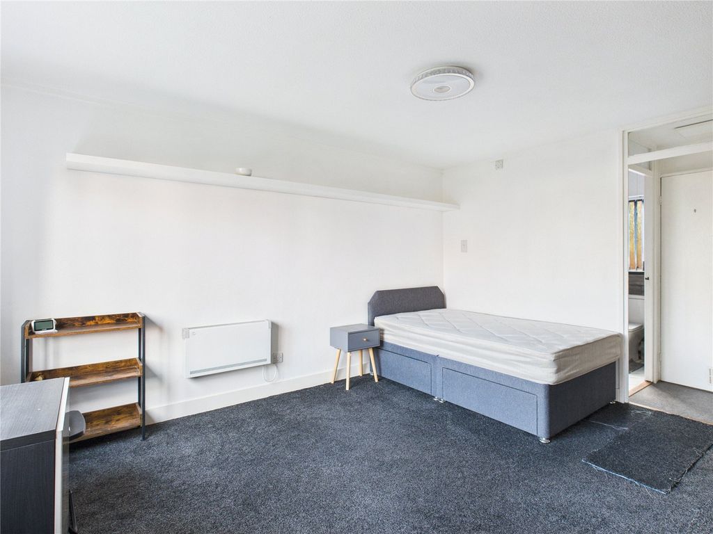 Property photo 2 of 9 Picture No. 01