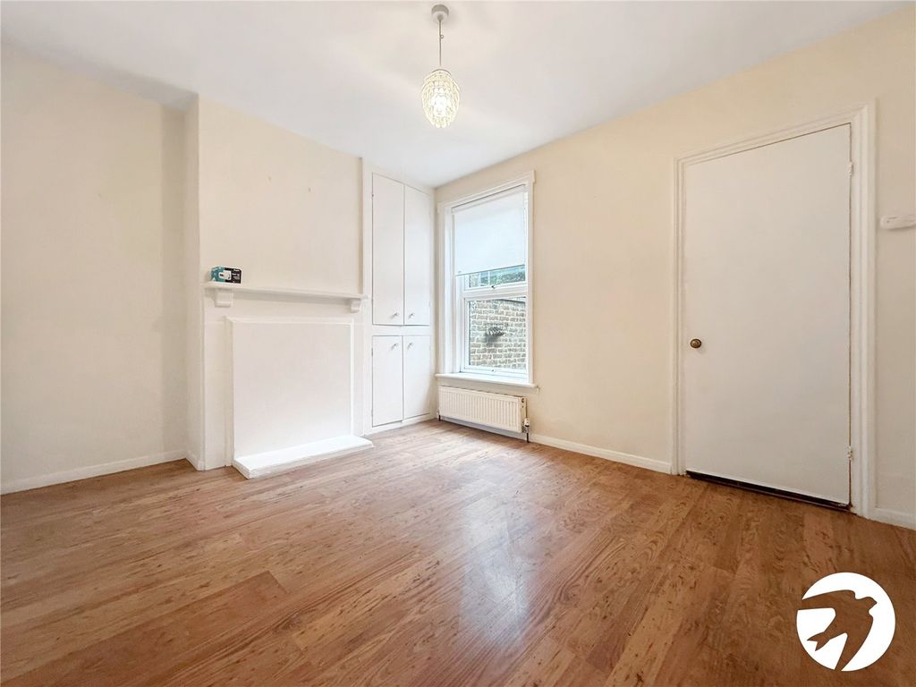 Property photo 2 of 9 Dining Room