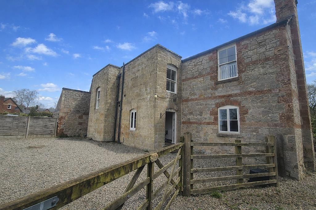 Property photo 1 of 12 Ex.Png