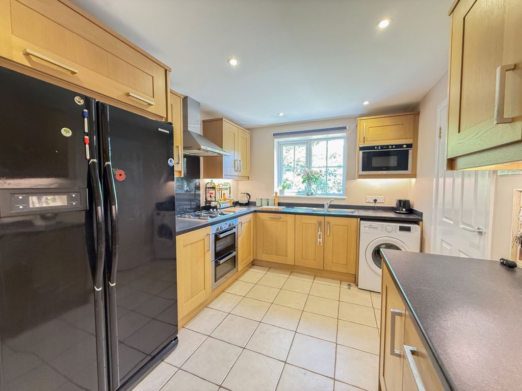 Property photo 2 of 26 4183703