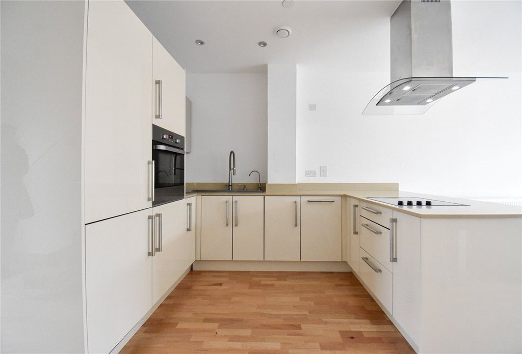 Property photo 2 of 10 Picture No. 15