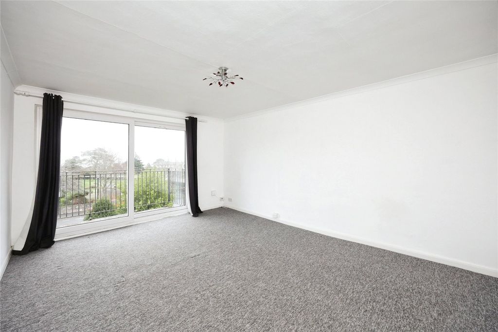 Property photo 3 of 17 Picture No. 08