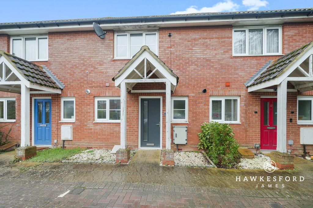 Property photo 1 of 14 Barnfields Court, Sittingbourne - Front