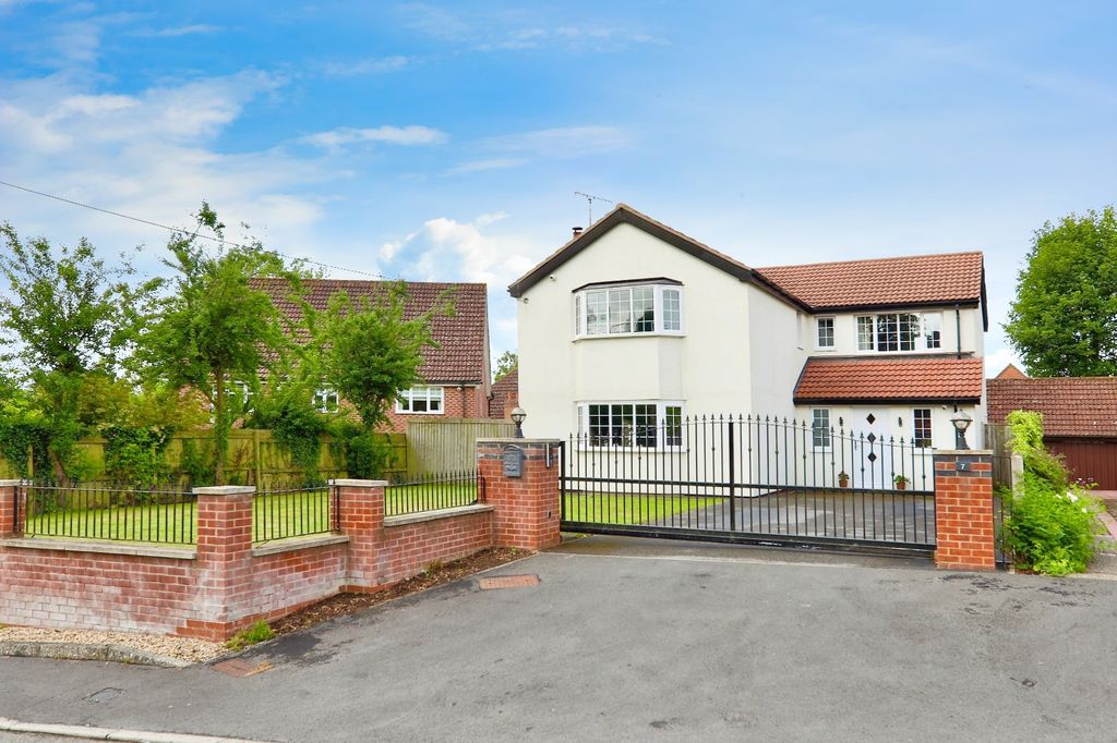 Property photo 1 of 26 3941182