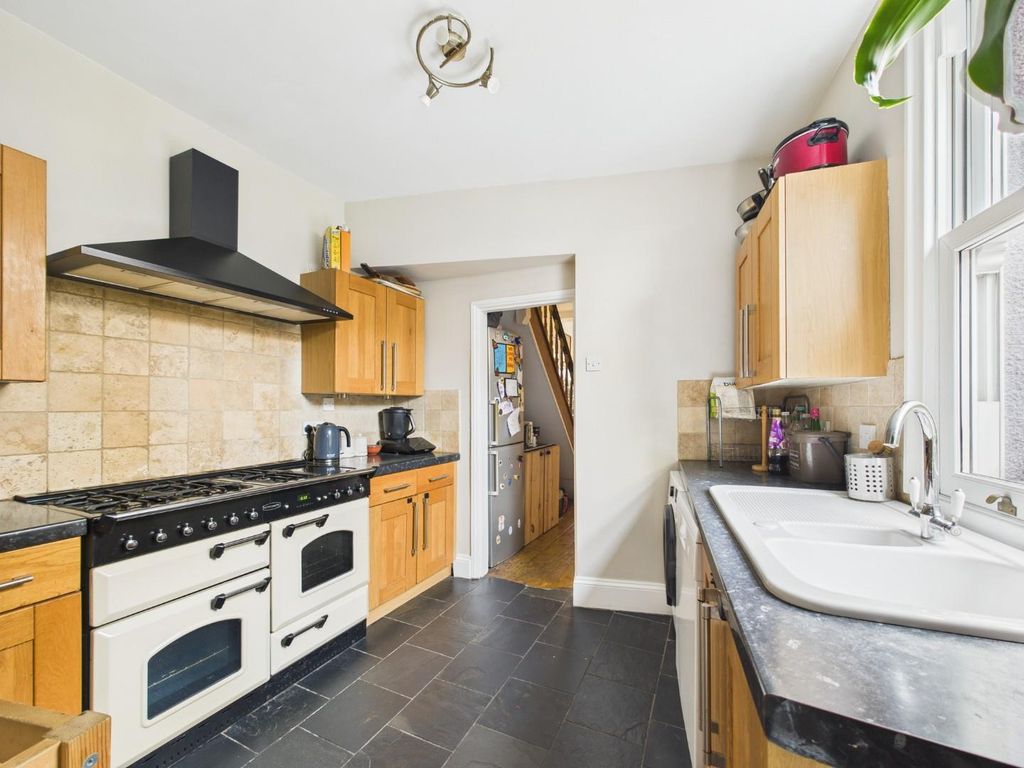 Property photo 3 of 28 Cam01576G0-Pr0322-Still010.Jpg