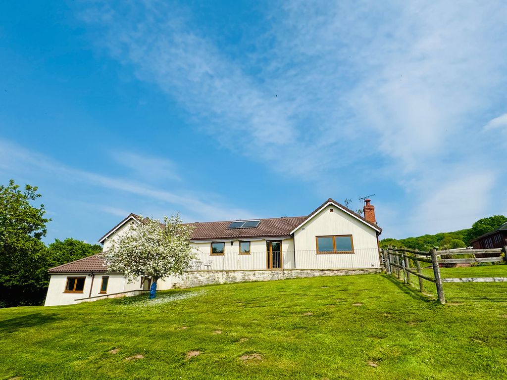 Property photo 1 of 32