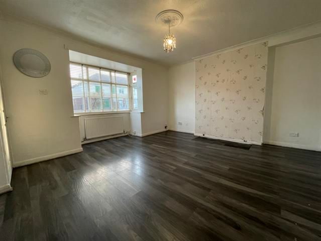 Property photo 2 of 11 Living Room