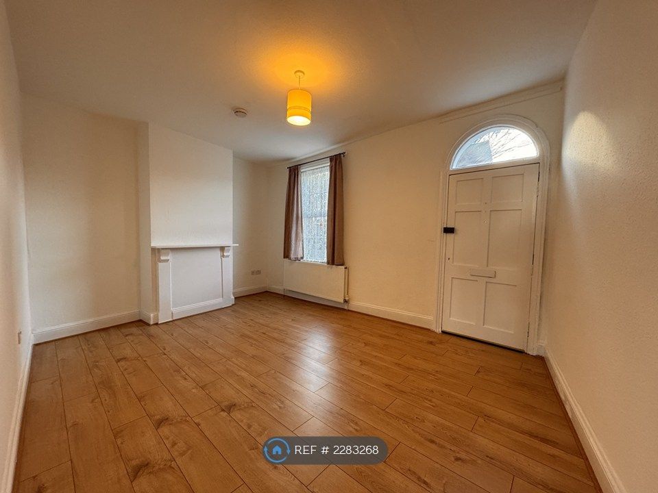 Property photo 2 of 26