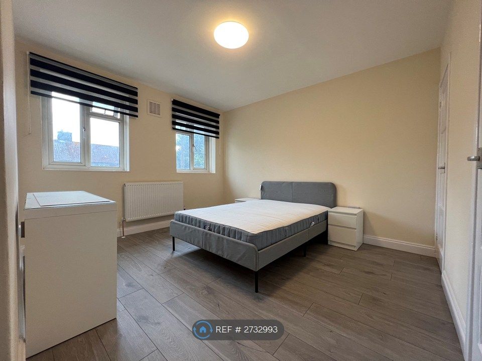 Property photo 2 of 9 Bed Room 1