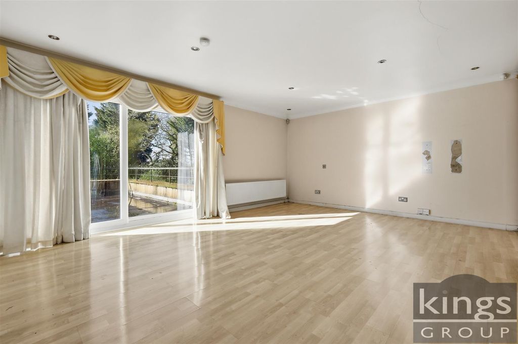 Additional image 22 of 6 bed detached house for saleHarlow Common, Harlow CM17