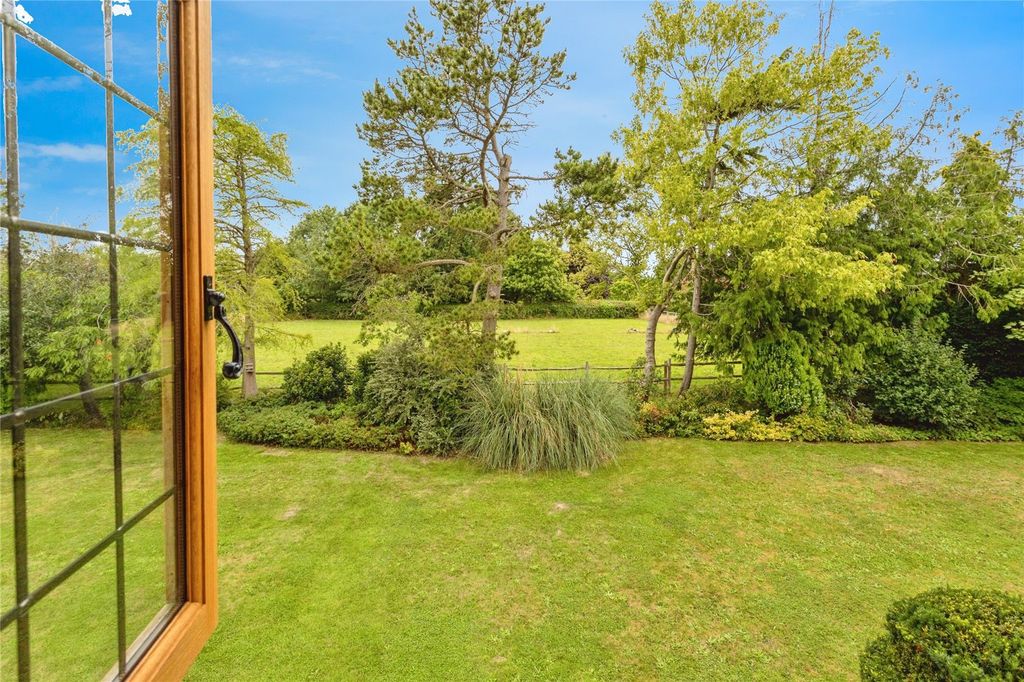 Property photo 3 of 24 Picture No. 17