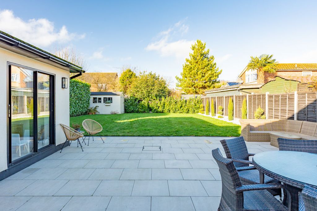 Property photo 3 of 34