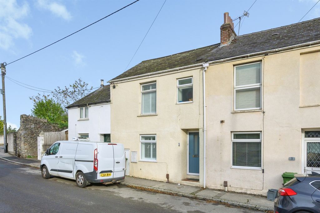 Property photo 1 of 14 Externally: