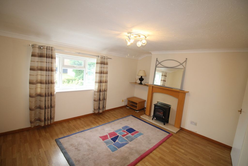 Property photo 3 of 9 Photo 5