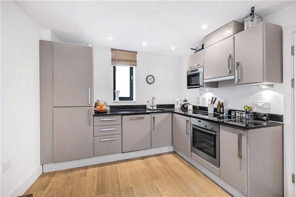Property photo 2 of 8 Kitchen