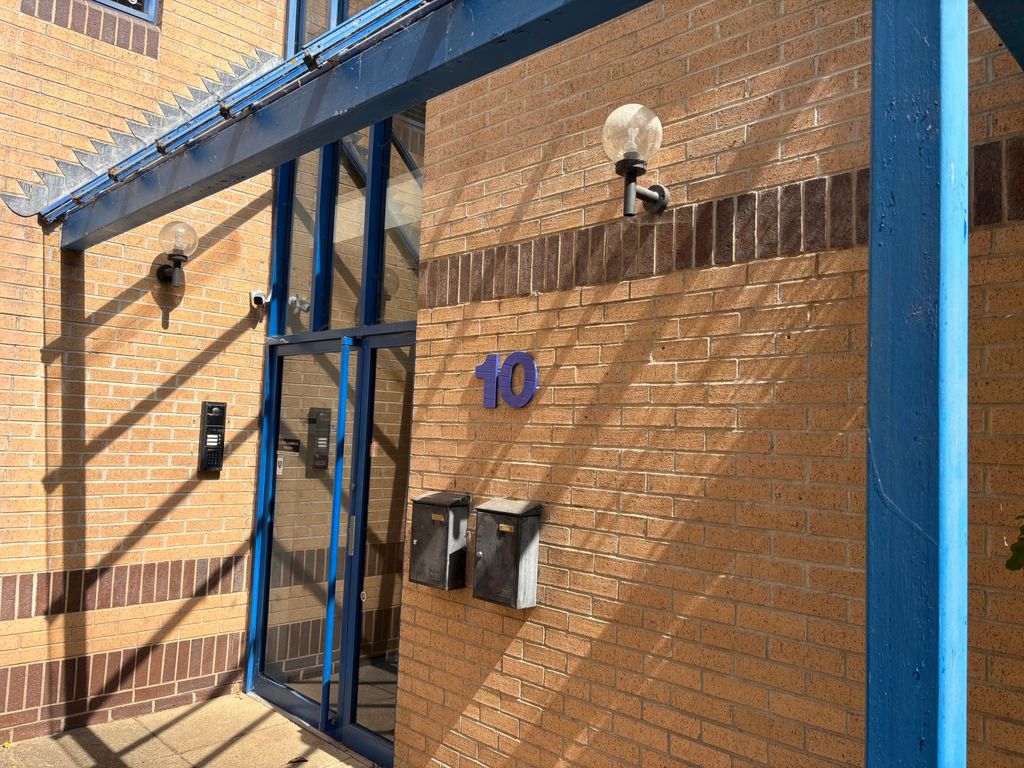 Property photo 2 of 7 Picture No. 18