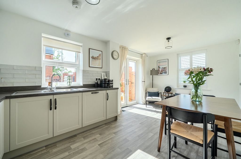 Property photo 3 of 25 1452124-10-69F220...