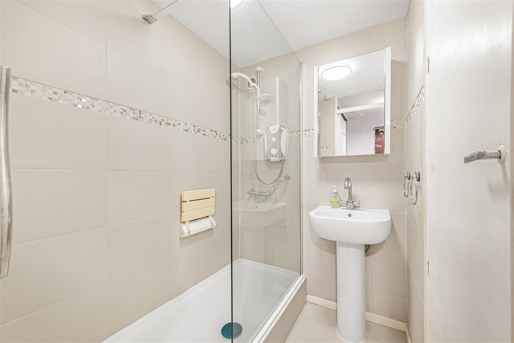 Property photo 2 of 11 19_63986.Jpg