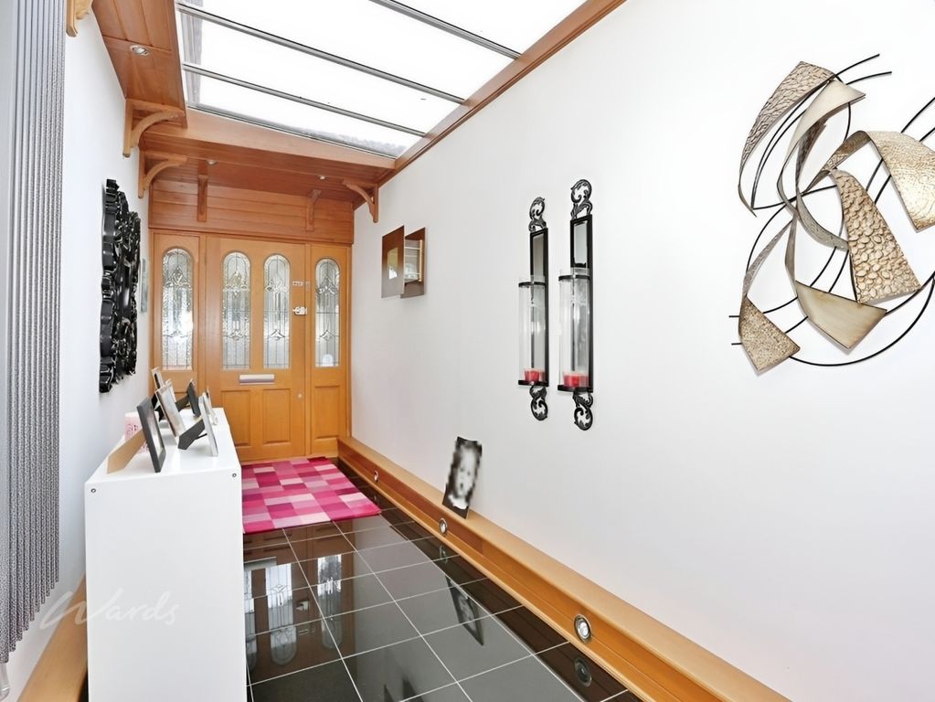 Property photo 2 of 21 2d5B7d45-Hall (1)