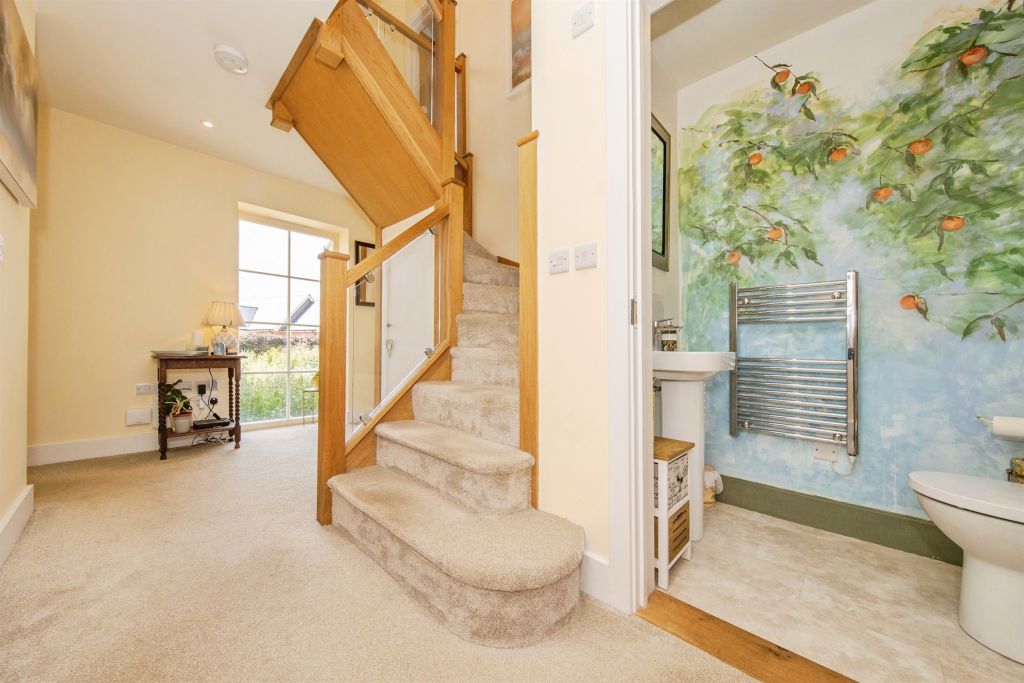 Property photo 3 of 33