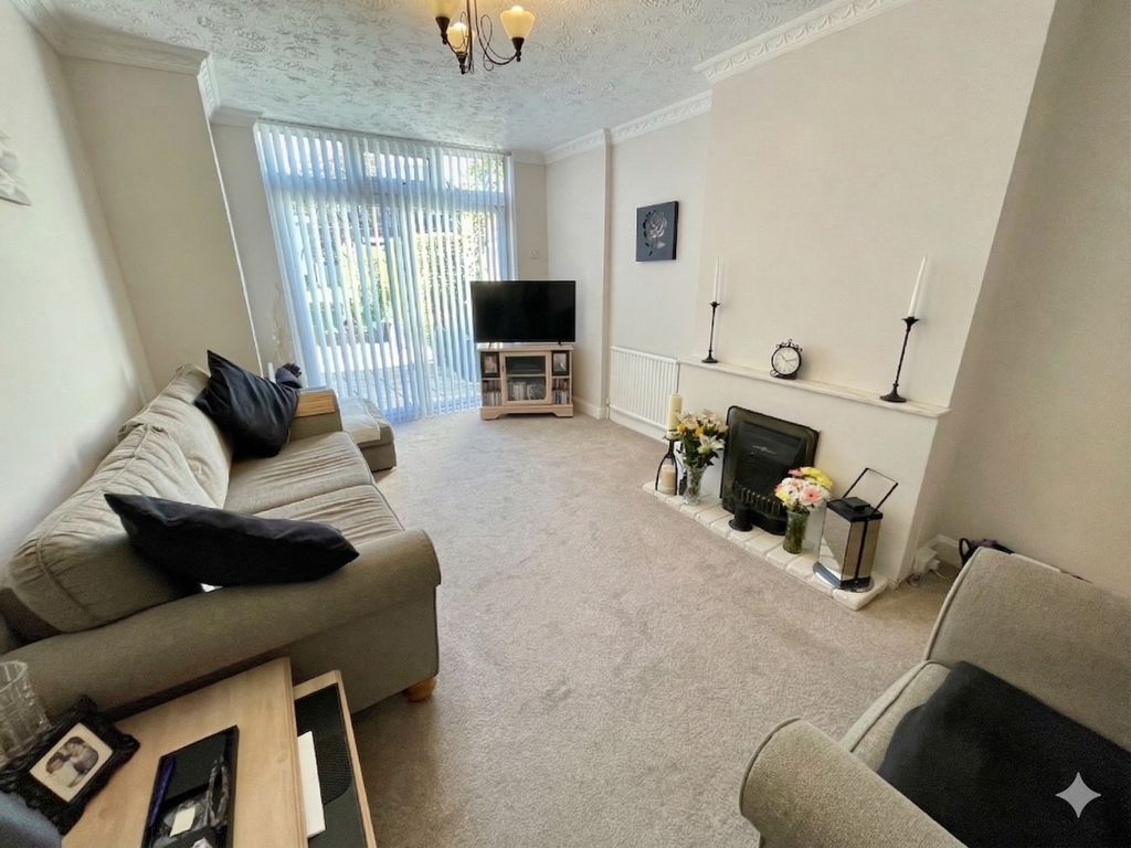 Property photo 3 of 11 4976752