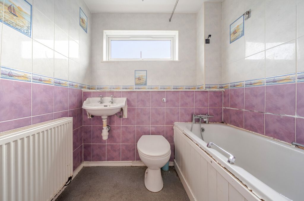 Property photo 3 of 9 1528867-7-1A1107c...