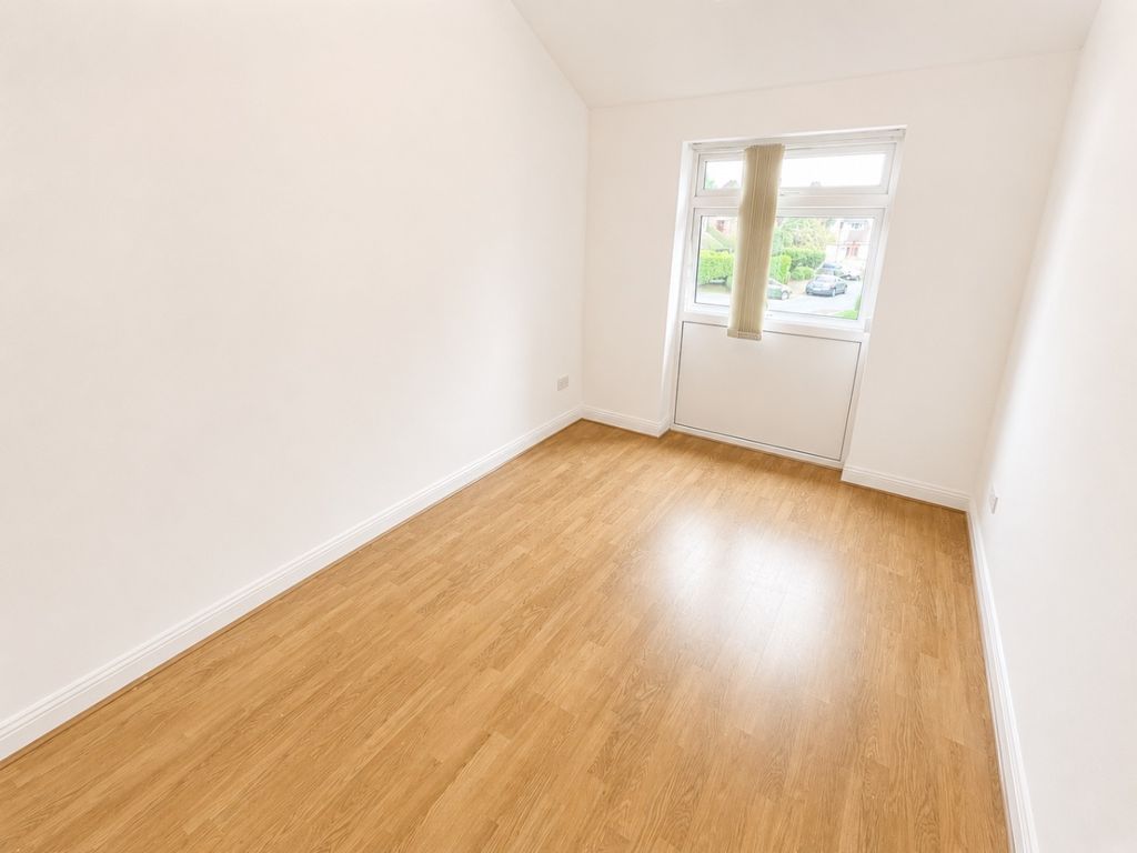 Property photo 3 of 6 5193712