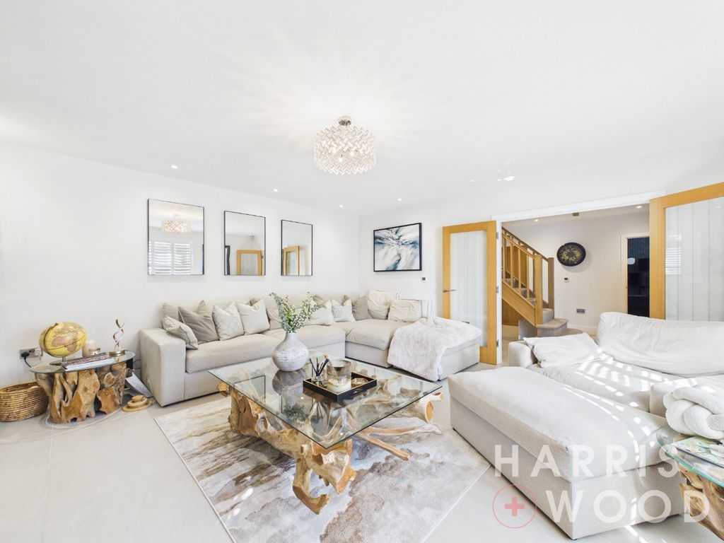 Property photo 3 of 64 5516433
