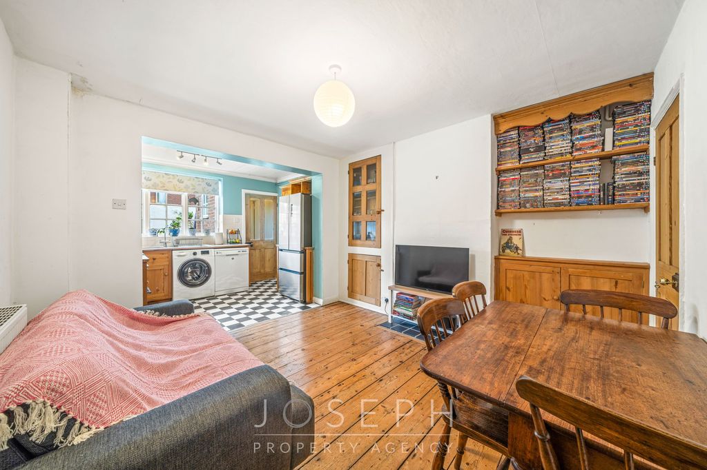 Property photo 3 of 13