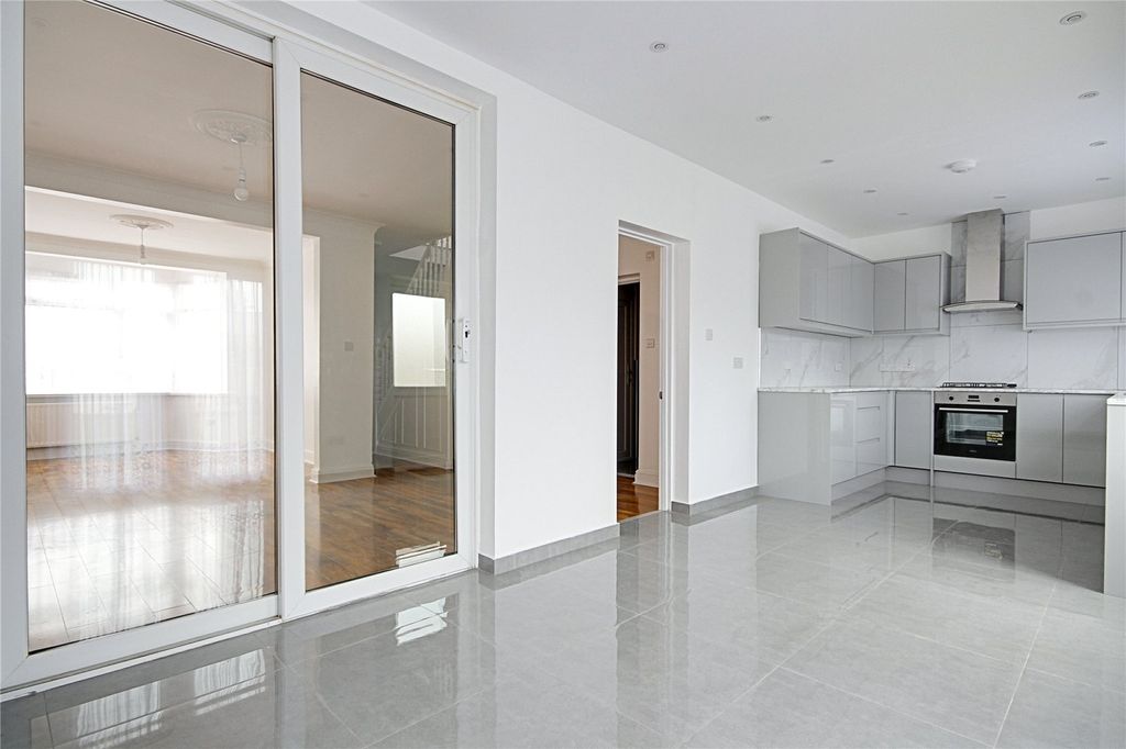 Property photo 3 of 17 Picture No. 09