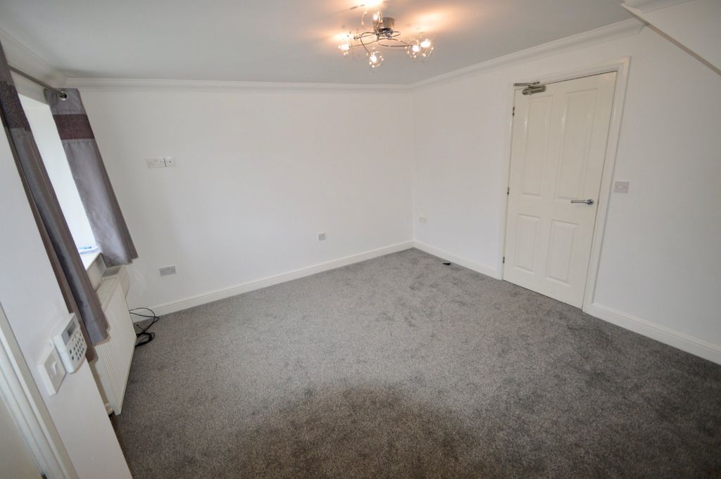 Property photo 2 of 15 Picture No. 04