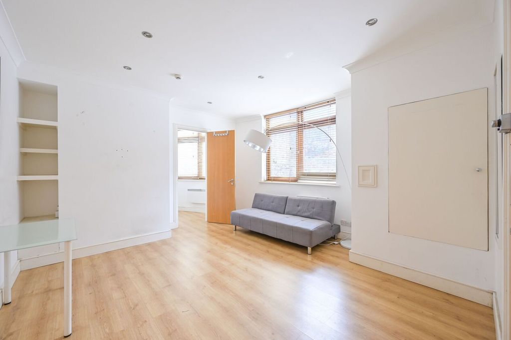 Property photo 2 of 5