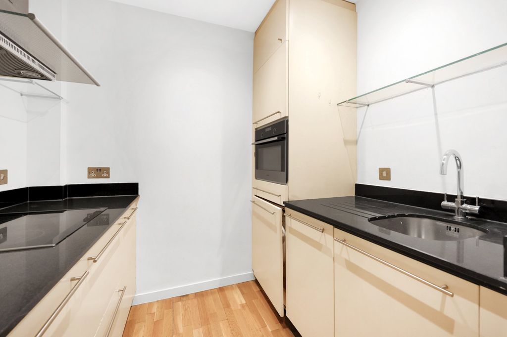 Property photo 2 of 11 Picture No. 13